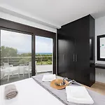 Villa Ira Lakhania