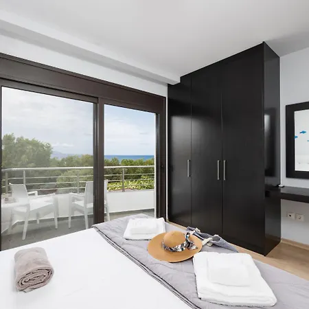 ヴィラ Ira ラクハニア