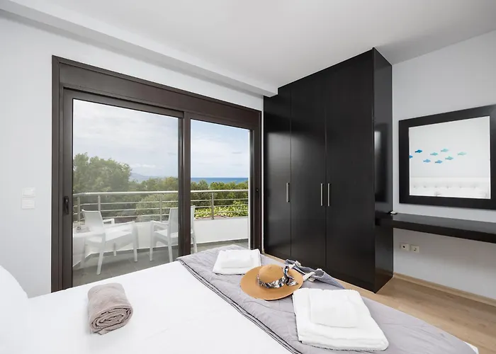 Villa Ira Lakhania
